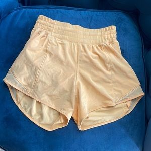 Hotty Hot High Rise Lined Short 4” (Size 4)